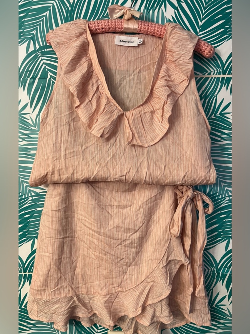 Line + Dot Ruffle sleeveless top & wrap ruffle skirt sz L light pink crinkled